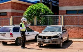 Posadas avanza en la remoción de vehículos abandonados en la vía pública: El Municipio ya retiró más de 250 autos abandonados y continúa trabajando junto a las Delegaciones Barriales