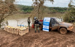 Misiones: Prefectura Naval Argentina incautó cerca de 12.000 atados de cigarrillos ilegales, la mercadería está valuada en más de 4.200.000 pesos