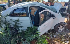 Automóvil cargado con cigarrillos se accidentó cuando pretendía huir de un control