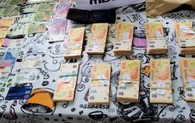 La Policía de Misiones desarticuló una banda que perpetraba robos a mano armada, recuperó casi dos millones de pesos, dólares y euros, en seis allanamientos llevados a cabo en simultáneo