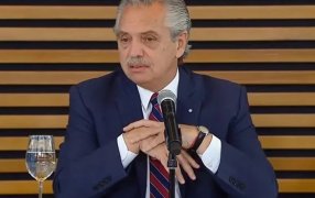 En una entrevista: Alberto Fernández habló de todo, las críticas de Máximo Kirchner, el bono de fin de año y las P.A.S.O.