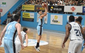 Liga Nacional de Básquetbol: Oberá Tenis Club de local venció a Club Atlético Riachuelo, ahora el Celeste ostenta un récord de 9 triunfos y 2 derrotas