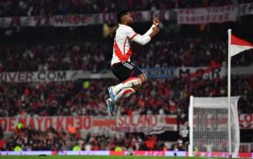 River Plate se impuso 3 a 1 ante Arsenal de Sarandí en el Monumental, el Millonario, que necesita cambiar la imagen de los últimos partidos, volvió al triunfo con goles de Borja, en dos oportunidades y De la Cruz