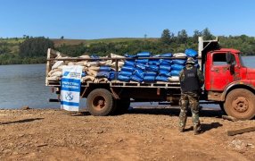 Misiones: Prefectura Naval Argentina incautó más de 8.700 kilos de soja