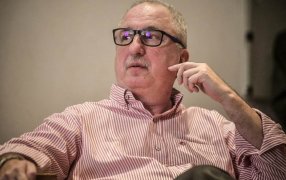 El Gobernador de Misiones Hugo Passalacqua se encuentra en observación en el Hospital Dr. Ramón Madariaga de la ciudad de Posadas por una antigua molestia