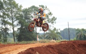 Con una exitosa fecha del campeonato de Motocross quedó inaugurado el nuevo circuito del Autoclub Apóstoles