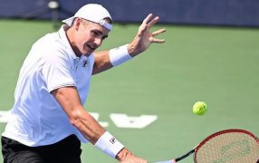 Se retira el estadounidense John Isner, el tenista con más aces de la historia