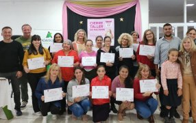 Apóstoles: Cierre del Taller de Macramé con entrega de certificados a las participantes, un evento que reunió a mujeres apasionadas por el arte y la creatividad
