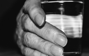 ¿Por qué las personas de la tercera edad no sienten sed?