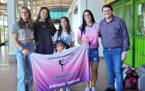 Gimnastas apostoleñas viajaron a Buenos Aires a perfeccionarse, el Ministro Adolfo Safrán, las acompañó en la partida desde la terminal de ómnibus