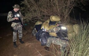 Prefectura Naval Argentina secuestró 860 kilos de marihuana