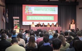 Con más de 500 participantes comenzó el 42° Congreso Argentino de Horticultura en el Centro del Conocimiento de la ciudad misionera de Posadas