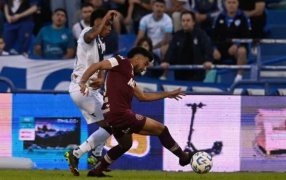 Liga Profesional de Fútbol: Vélez Sarsfield igualó sin goles con Lanús, y no pudo escaparse en la punta