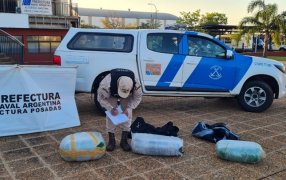 Prefectura Naval Argentina secuestró más de 50 kilogramos de marihuana en Misiones, hay dos detenidos