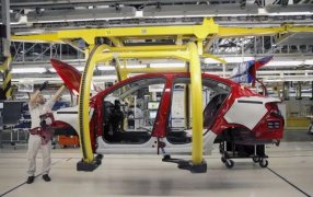 Autos: Reducen plazo para pagar importación de autopartes y evitar que se pare producción