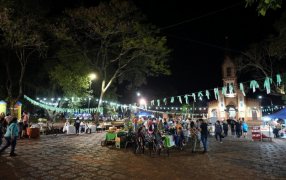 Con el objetivo de visibilizar a emprendedores que impactan positivamente en comunidad y el ambiente, desde el Municipio apostoleño se realizó la Eco Feria, una actividad sobre sustentabilidad que contó con más de 20 stands