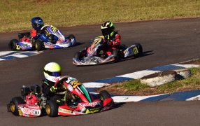 Campeonato Misionero de Karting en Pista: Valentino Silveira del Rosamonte Racing Team ganó una gran carrera en la ciudad de Oberá