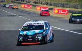 El misionero Luciano Viana y un finde especial del Turismo Pista en el Autódromo Oscar y Juan Galvez