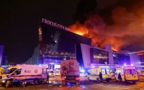 Al menos 40 muertos y decenas de heridos deja ataque dentro de una concurrida sala de conciertos en el área de Moscú, informan medios estatales rusos