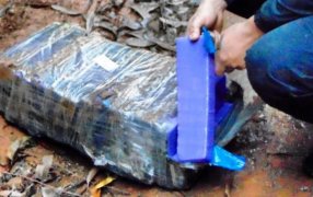 En la ciudad de Eldorado la Policía de la provincia de Misiones secuestró droga valuada en cien millones de pesos