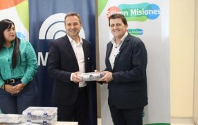Fundación Macro donó kits de robótica a Silicon Misiones en el marco del Proyecto “Sumá tu Escuela”, en cuyo acto participó el Ministro Safrán