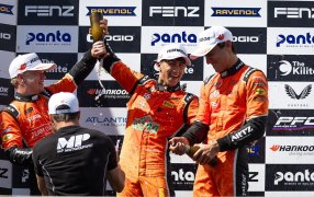 Victoria del piloto español Mari Boya en Estoril