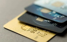 Suben el límite de compras con tarjetas y dan más crédito al consumo, todos los anuncios que hará Massa este lunes