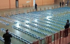 Misiones: Incautaron una camioneta robada con más de 33 millones de pesos en cigarrillos de contrabando, en la localidad de Dos de Mayo