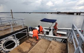 Posadas: Prefectura Naval rescató a una mujer había caído al agua del Río Paraná desde el Puente Internacional