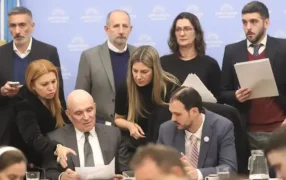 Ley Bases: El Gobierno obtuvo dictamen para ir al recinto; las privatizaciones quedaron afuera