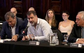 El Ministro de Misiones Héctor González participa de la reunión del Consejo Federal de Salud en Capital Federal