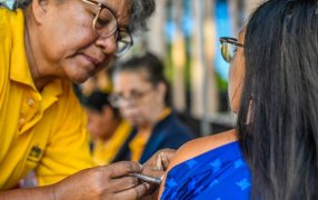 Misiones avanza con la campaña de vacunación contra el Dengue: Personas de entre 20 y 59 años pueden solicitar turnos, a través de AlegraMed, para recibir las respectivas dosis