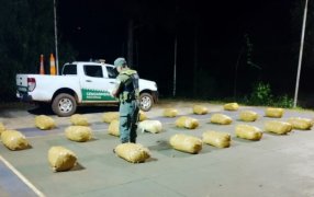 Acopio de más de una tonelada de marihuana resultó secuestrado: El estupefaciente se encontraba acopiado en una zona cercana al límite internacional fronterizo