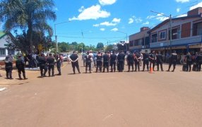 Misiones: Vecinos de Garuhapé enfrentaron armados con palos a manifestantes y la Policía intervino evitando incidentes