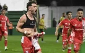 Agónica remontada de Argentinos Juniors ante Aldosivi para avanzar en la Copa Argentina