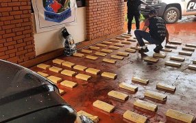 Operativo rural en Montecarlo: La Policía de Misiones secuestró ladrillos de marihuana listos para ser transportados