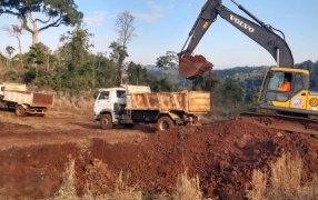 Misiones: Rutas productivas, trabajos en decenas de frentes, caminos vecinales y rutas terradas, a cargo de la Dirección Provincial de Vialidad