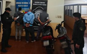 Wanda: Tres individuos entre 33 y 49 años fueron detenidos por ocasionar disturbios en la vía pública en estado de ebriedad