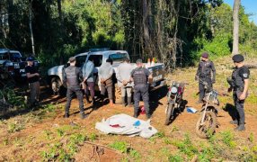 Misiones: Irrumpieron en una propiedad privada en la localidad de San Pedro y fueron detenidos y se le secuestró tres motocicletas y armas blancas