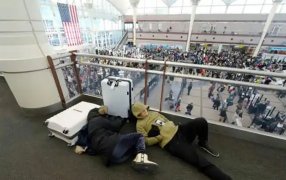 Estados Unidos: Las cancelaciones de vuelos superan las 2.200 el día de Navidad