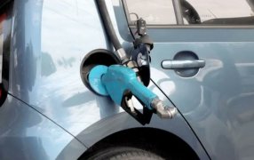 El combustible aumenta desde este lunes y se esperan largas filas en las estaciones: ¿Cómo obtener descuento?