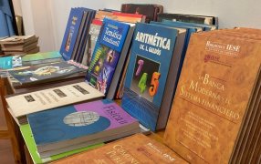 Gran feria de libros: Conoce la amplia oferta de la Biblioteca Popular “Granadero Chepoyá”