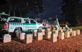 Automóvil con cigarrillos de contrabando evadió control de Gendarmería Nacional: El vehículo realizó maniobras para evitar el control al norte de la provincia de Misiones