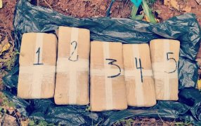 Misiones: Incautaron una mochila cargada con panes de marihuana, fue en un camino terrado de una zona rural conocida como San Gotardo de la localidad de Capioví
