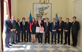 Embajador de Azerbaiyán en Argentina, S.E. Ramzi Teymurov condecorado con la Orden al Mérito del Servicio Diplomático