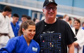 Posadas: El Gobernador Passalacqua visitó el CePARD, donde observó el entrenamiento de la Selección Argentina de Judo con la medallista olímpica Paula Pareto