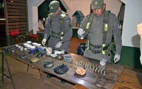 Detuvieron a un individuo que transportaba serpientes y arañas dentro de su equipaje, el hallazgo se produjo al momento que se inspeccionaba un transporte de pasajeros de larga distancia