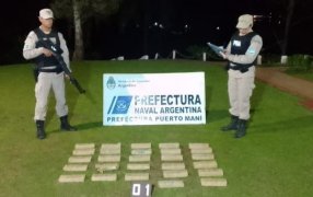 Prefectura Naval Argentina secuestró alrededor de 70 kilos de droga en Misiones y Corrientes