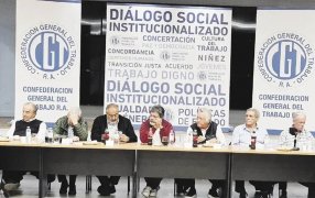 La CGT toma distancia del Gobierno y va por su cuenta al 17-O y a un armado electoral