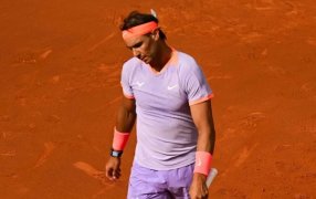 Tenis: Rafael Nadal, eliminado del Conde de Godó, el español perdió por 7-5 y 6-1 ante Alex De Miñaur
